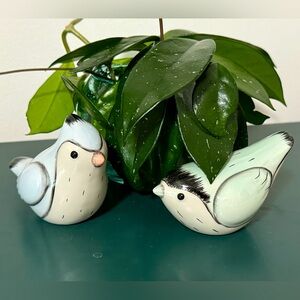 Cute little porcelain birds